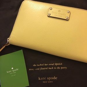 Kate Spade Yellow Zip Up Wallet ♠️